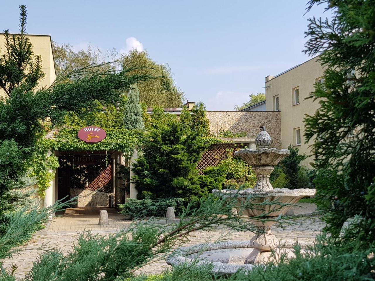 Hotel Trzy Swiaty Spa & Wellness Rajska Wyspa غليفيتسه المظهر الخارجي الصورة